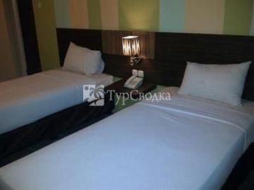 Pose In Hotel 3*