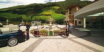 Alpenpalace Deluxe Hotel & Spa 5*