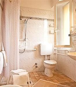 Nouvo Bristol Hotel 3*