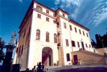 Villa Altieri 3*