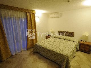 Hotel Residence Living Poltu Quatu Arzachena 5*