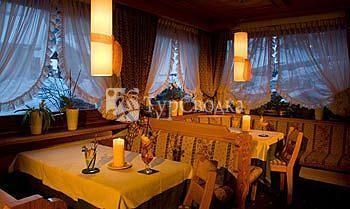Hotel Dolmiti Badia 3*