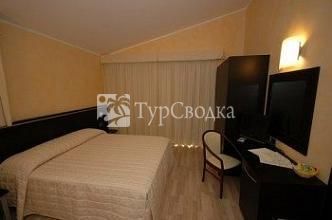 Hotel Visconti Cardano al Campo 3*