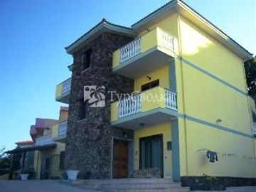 Appartamenti Castelsardo e Lu Bagnu 3*