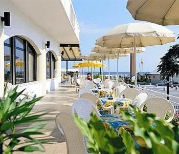 Hotel Vienna Cattolica 4*