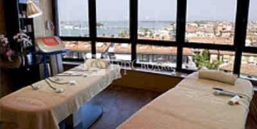 Laguna Palace Hotel 4*