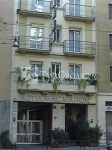 MacMahon Hotel 2*