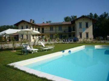 Cascina Vignole Farmhouse Montafia 3*