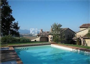 Agriturismo Cerreto 3*