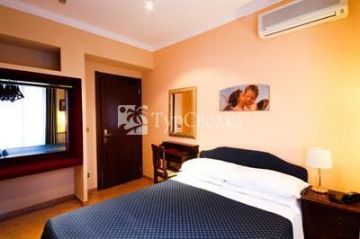 Hotel Caracciolo 3*