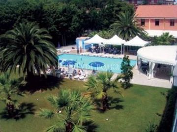 Centro Vacanze Domus M.G. 3*