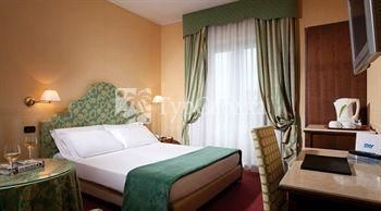 Hotel Tritone Venice 4*