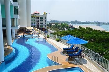 Le Meridien Kota Kinabalu 5*