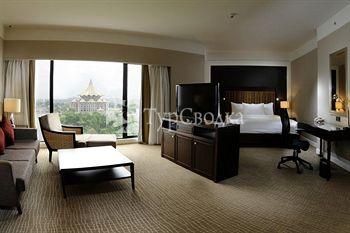 Hilton Kuching 5*