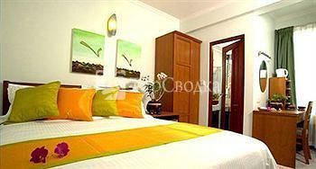 Beehive Nalahiya Maldives Hotel 3*