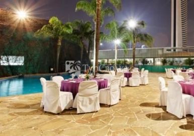 Holiday Inn Parque Fundidora Monterrey 3*