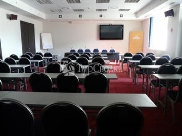 City Hotel Podgorica 4*