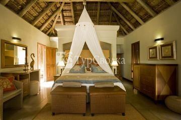 Dugong Beach Lodge 4*