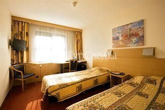 Bastion Hotel Leiden/Oegstgeest 3*