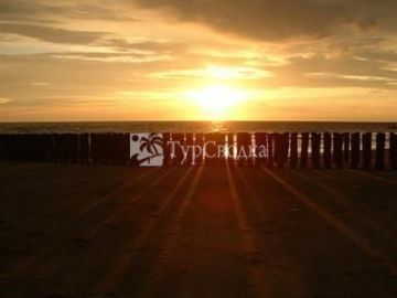 Hotel Bed By the Sea 3*