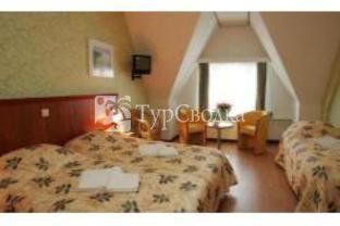 Aanzee Hotel 2*