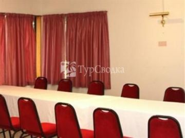 Peninsula Motor Hotel 3*