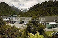 Glacier Gateway Motor Lodge 3*