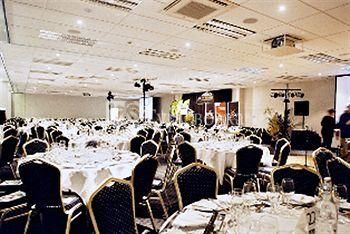 Emerald Hotel & Conference Centre 4*
