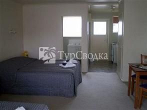 AAA Thames Court Motel 4*
