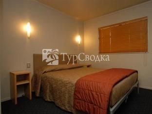 Bentleys Motor Inn 5*