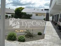 Shadzz Motel & Conference Centre 4*