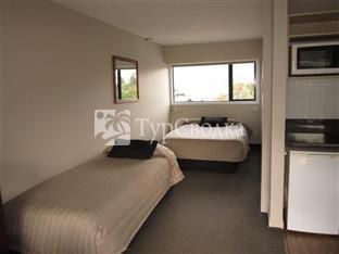 Four Seasons Motel Queenstown 4*