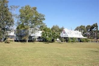 Settlers Motel 3*
