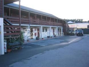 Aspiring Lodge Motel 3*