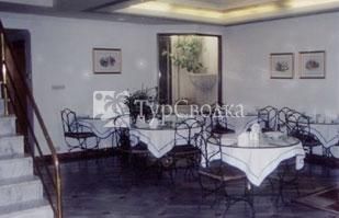 Regency Inn Hotels 2*