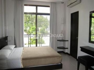 One Crescent Place 4*