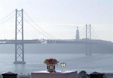Lisbon Marriott Hotel 4*