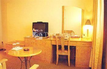 Dynasty Hotel Seoul 3*
