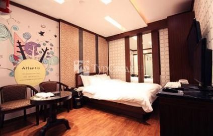 The Holic Tourist Hotel 3*
