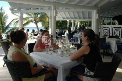 Almond Morgan Bay 4*