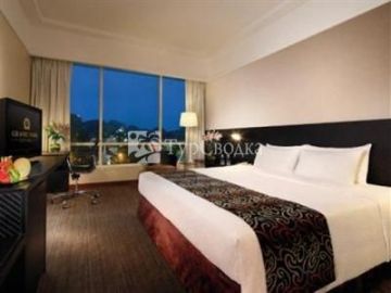 Grand Park City Hall 4*