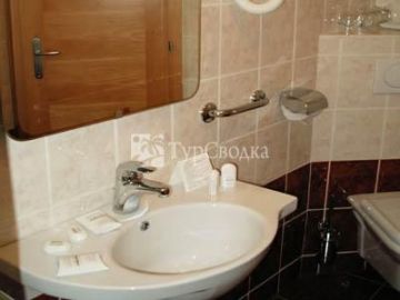 Hotel Brinje Zrece 3*