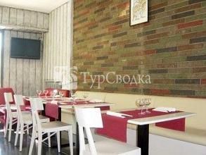 Hostal Can Massot 3*