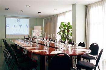 Aparthotel Atenea 4*