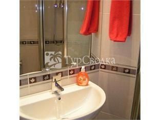 B & B Concell de Cent Bed and Breakfast Barcelona 3*