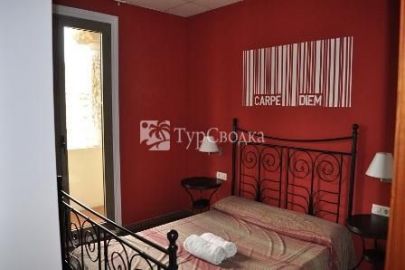 Centric Point Hostel Barcelona 2*