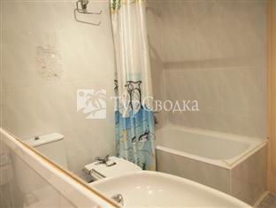 Hostal Delfos 2*