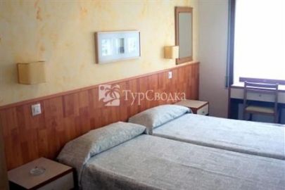 Regina Hostal Blanes 2*