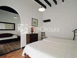 Hostal Cas Bombu 2*