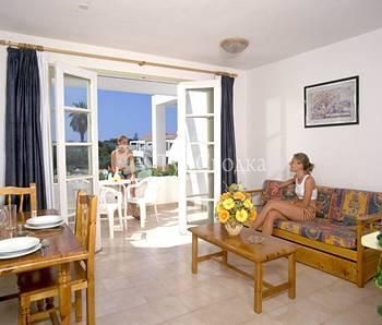 Laurisilva Apartments 2*